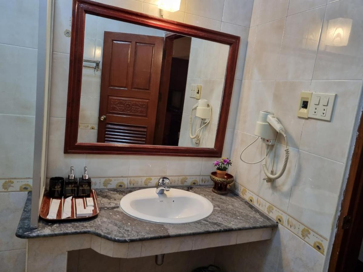Khampiane1 Hotel Ban Nongdouang ภายนอก รูปภาพ